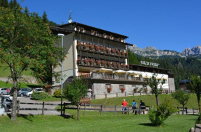 Отель Hotel Val Di Fassa, Сорага